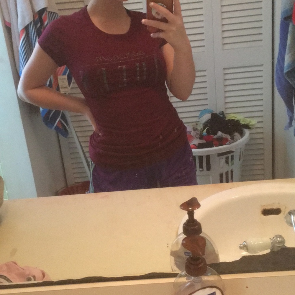 Burgundy wound up queen t-shirt